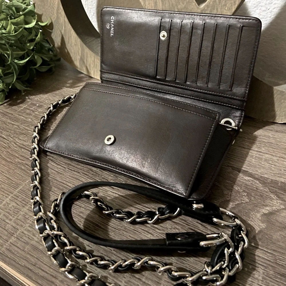 🖤Chanel Camellia Black Wallet Chain with Silver Tone Hardware Crossbody Shoulder